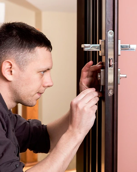 : Professional Locksmith For Commercial And Residential Locksmith Services in Greenacres, FL